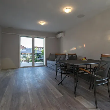 Gambera Appartement Pirovac